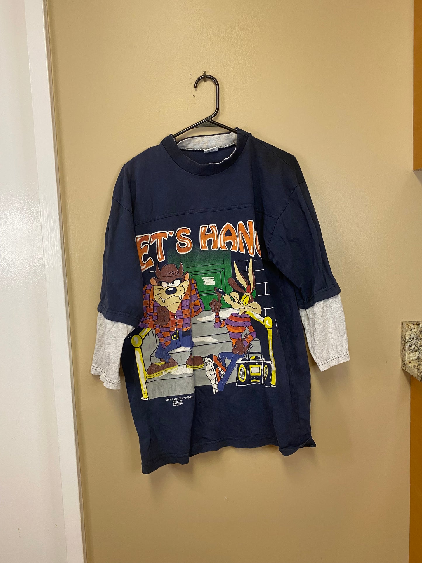 1995 Freeze Looney Tunes Let’s Hang T-Shirt