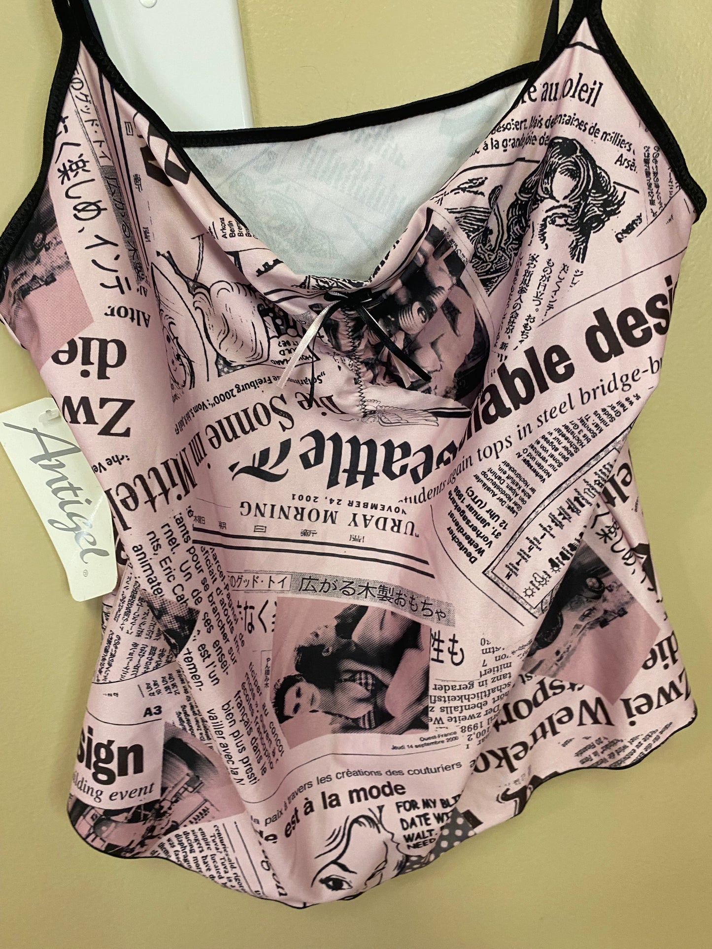 Antigel Newspaper Tank Top