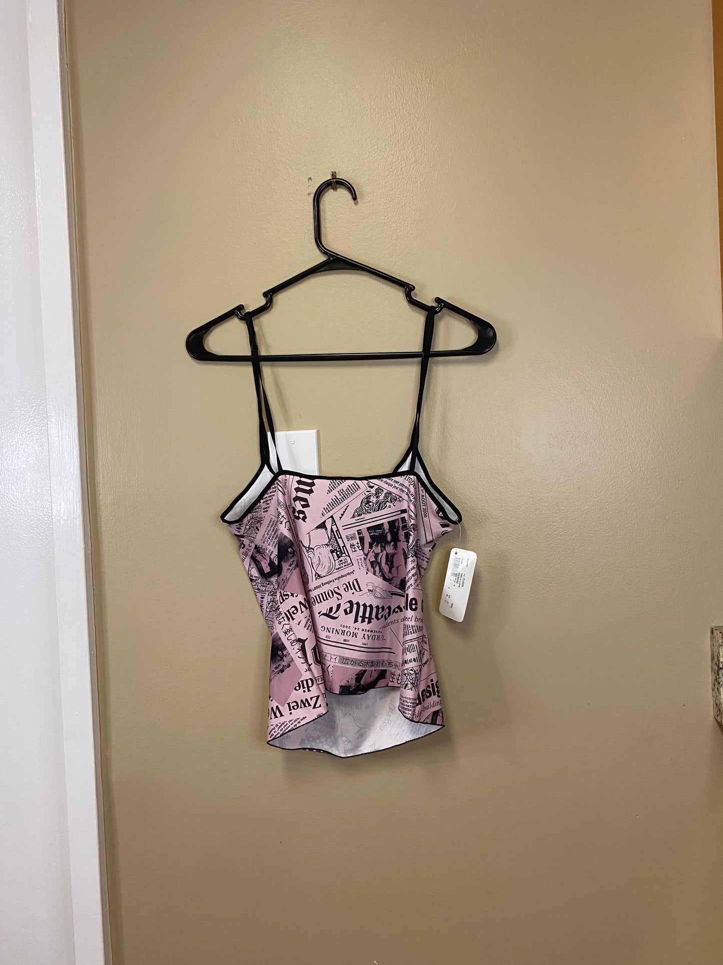 Antigel Newspaper Tank Top