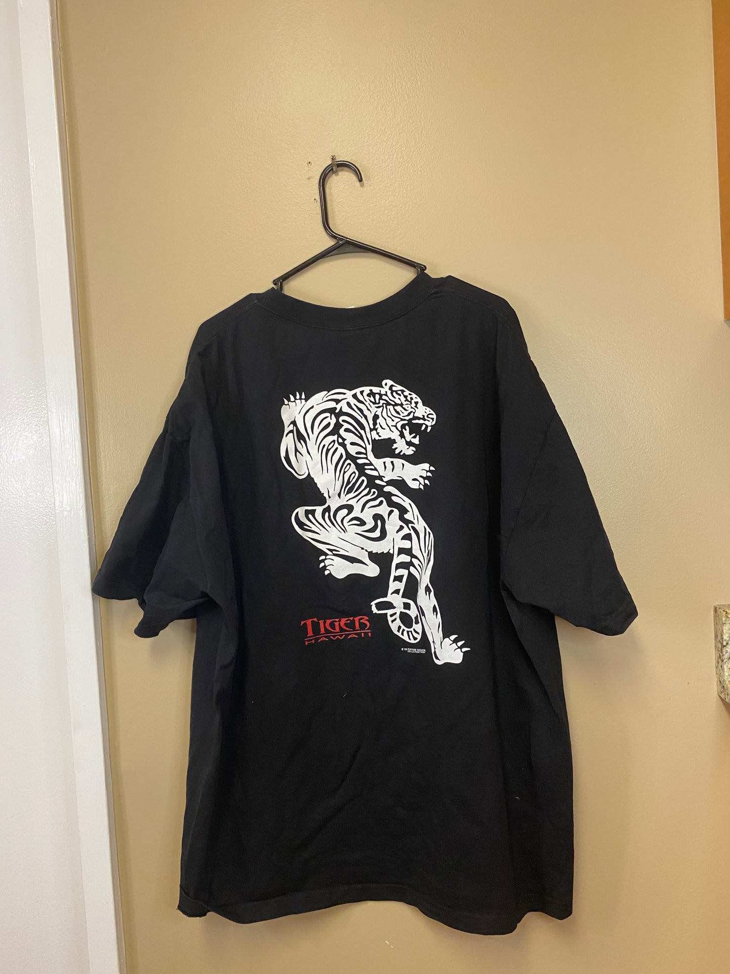 2006 Tiger Hawaii T-Shirt