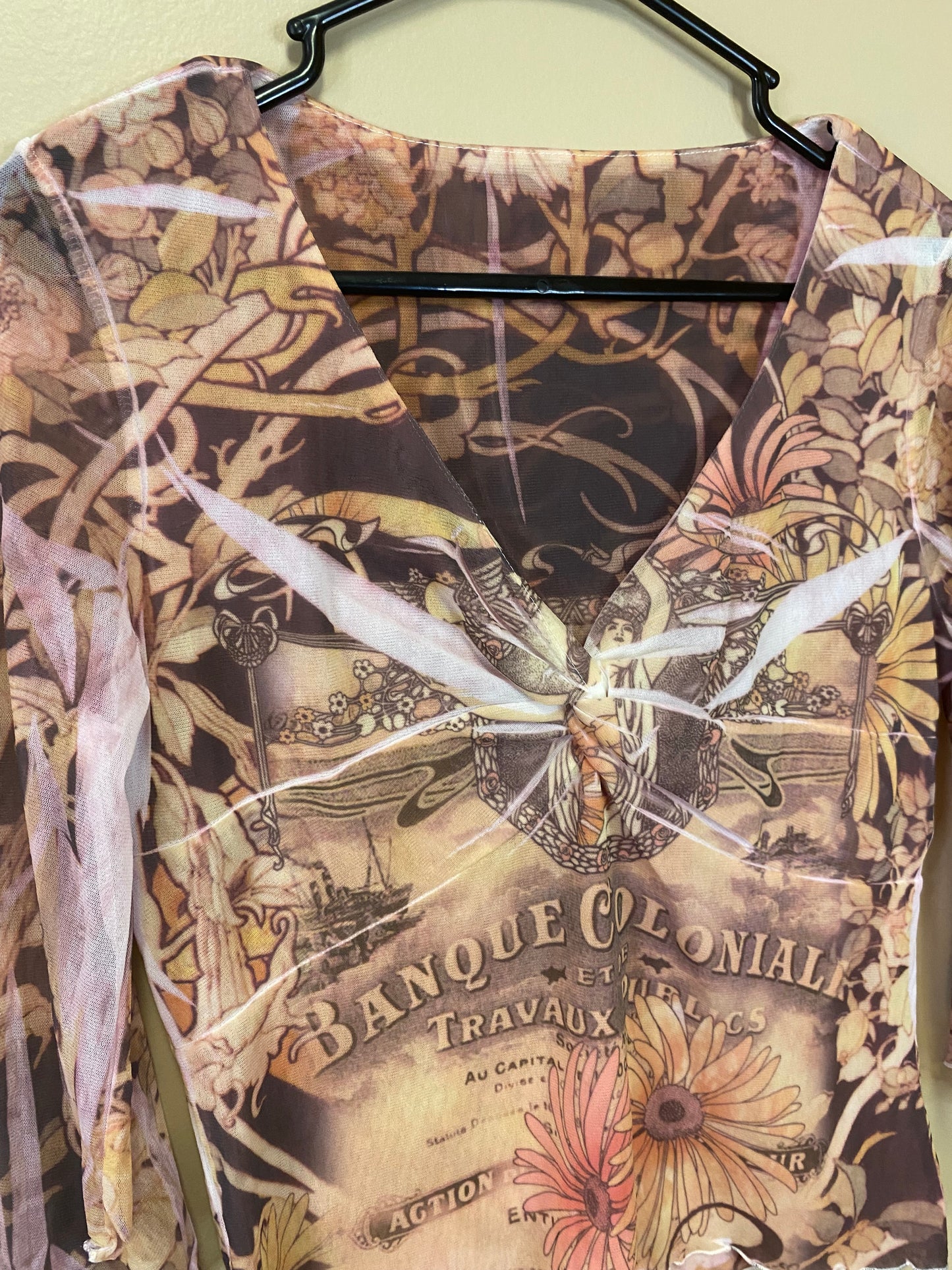 Unlabled Y2k blouse