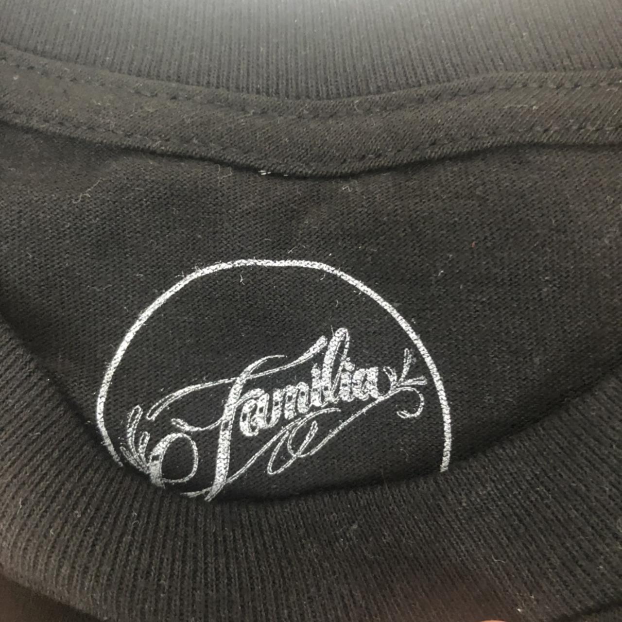 Familia Skate Shop Skunk Shirt