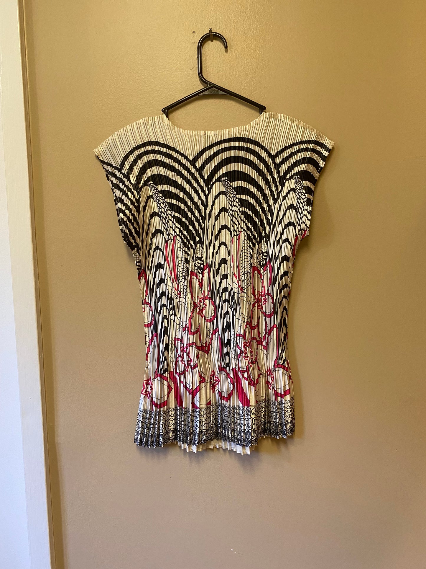 Milano Abstract Accordion Blouse